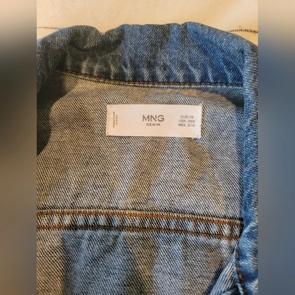 Women's MNG Blue Cropped Jean Jacket - Picture 4 of 6